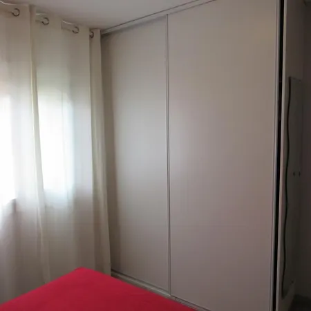 Per 4 Persones A Doctor Fleming A 5 Minuts De La Platja Gran Apartamento *