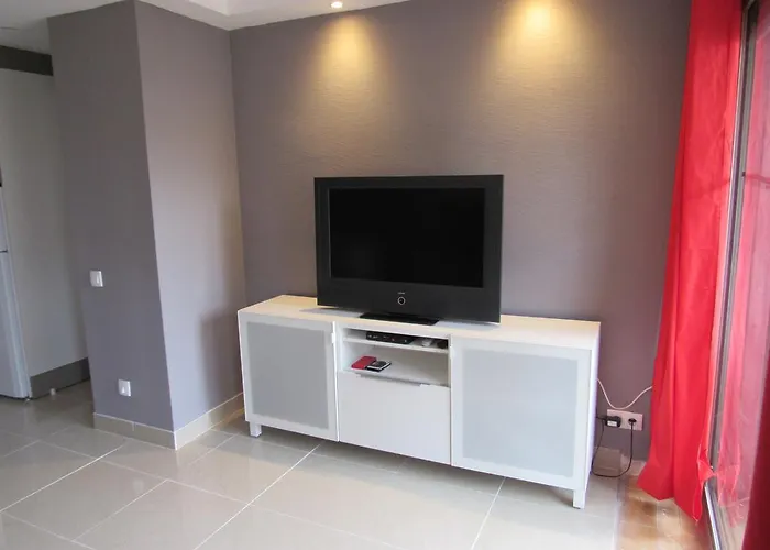 Per 4 Persones A Doctor Fleming A 5 Minuts De La Platja Gran Apartmán *