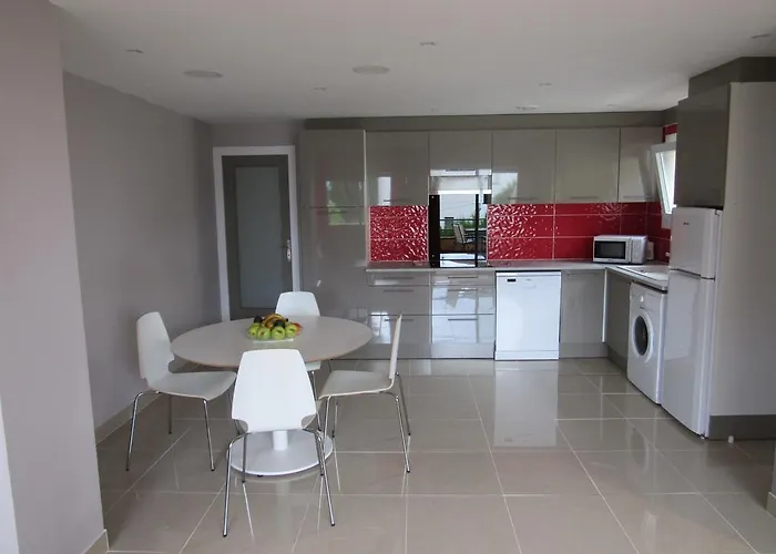 Per 4 Persones A Doctor Fleming A 5 Minuts De La Platja Gran Apartment